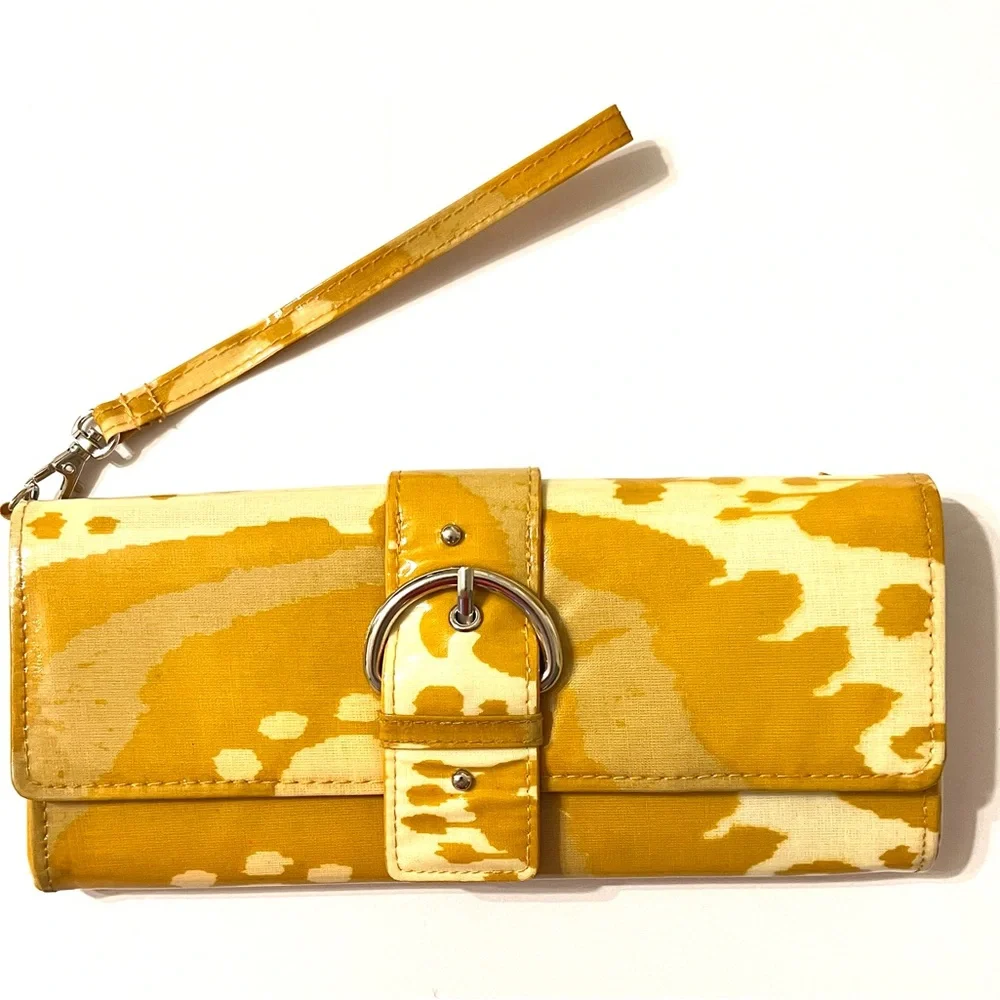 Vintage 90s Hato Hasi  Wristlet/Clutch/Wallet, Yellow and Cream Cow Print